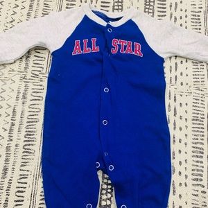 Converse baby footies